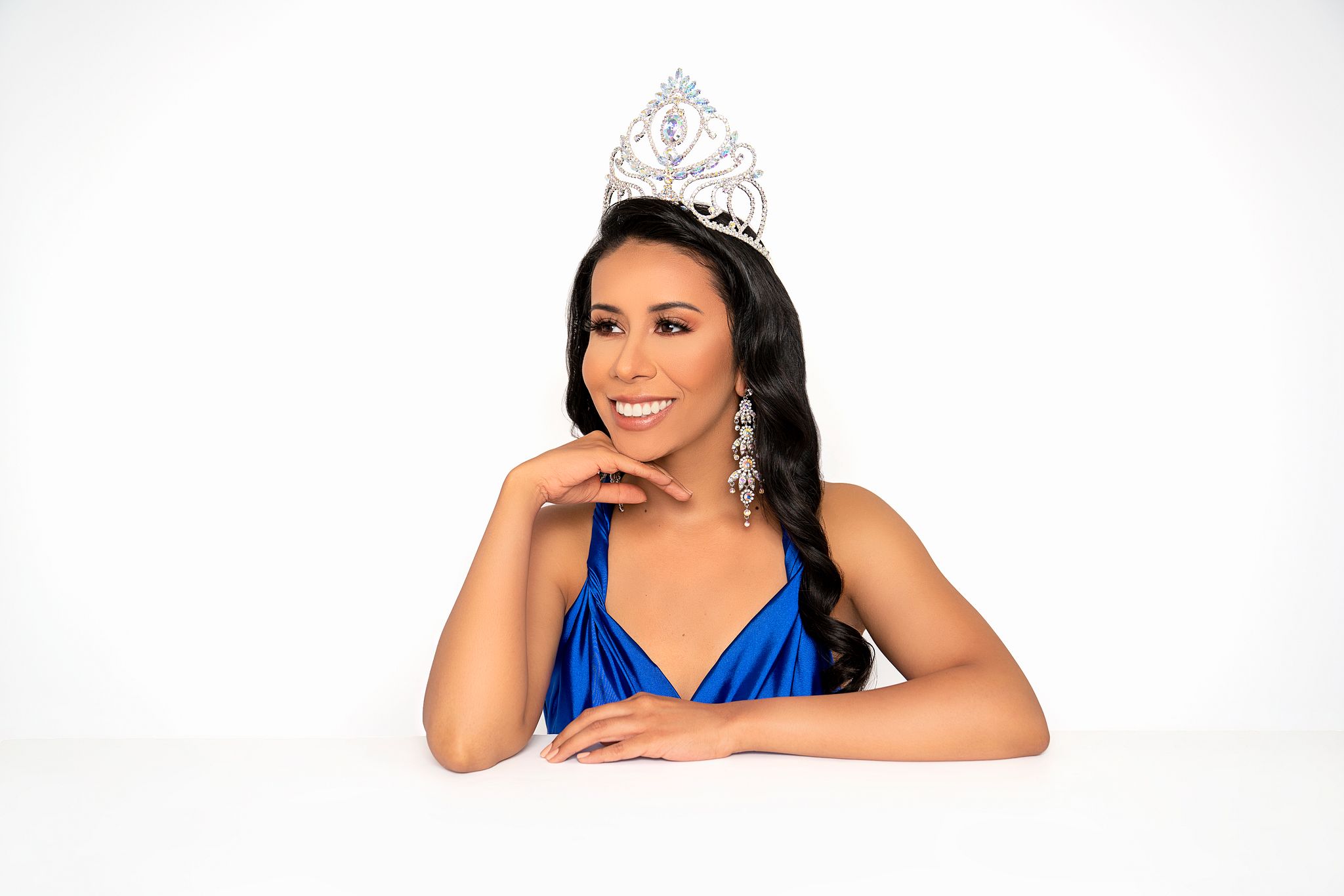 1657244020-497752-silviacrown079v2